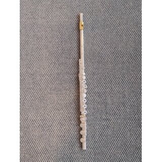 YAMAHA Querflöte YFL-372, Silberkopf mit vergoldeter Mundlochplatte, Ringklappen, H-Fuß, SN:019104